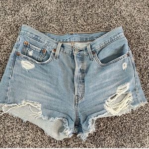 Levi’s shorts